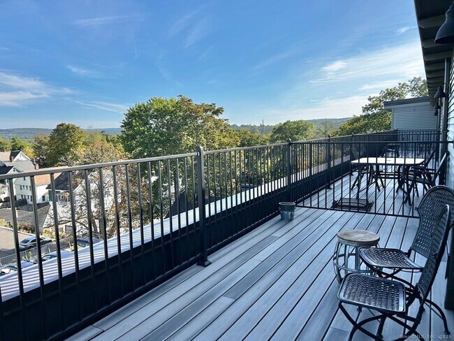 Building Photo - 234 S Main St