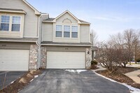 Building Photo - 3174 Bromley Ln