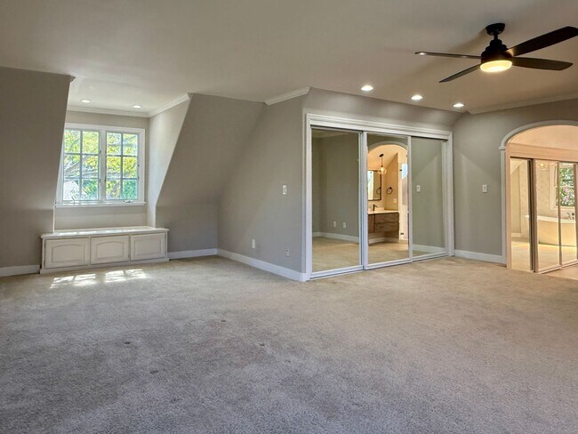 Building Photo - Stunning 4 Bedroom 3 Bath Home in Campbell