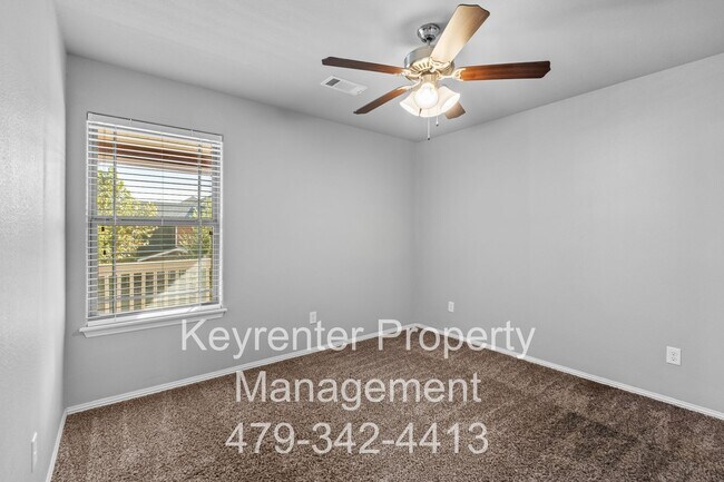 Building Photo - The Perfect Rental in Rupple Meadows!