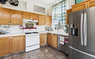 Building Photo - 2671 Bolker Dr