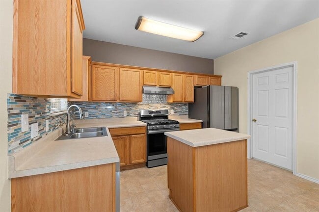 Building Photo - 1400 Orange Spice Ct