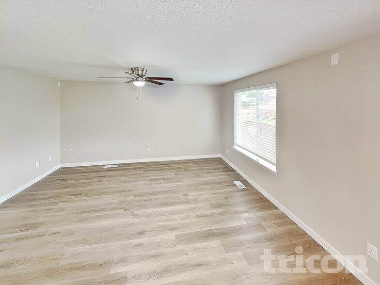 Building Photo - 6509 NE 139th Ct