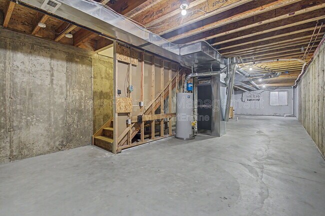 Building Photo - 133 Galapago St