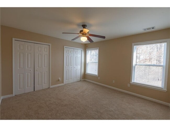 Building Photo - 393 Grayson Way