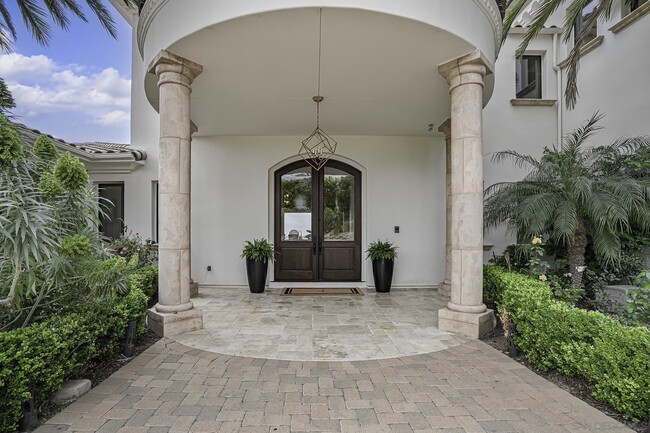 Building Photo - 7335 El Fuerte St
