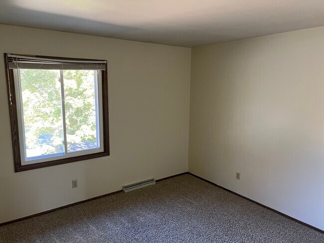 Bed Room 2 - 2nd floor - 2015 Kilps Dr