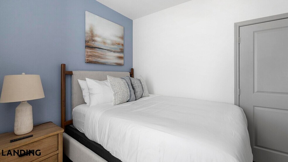 Building Photo - 1001 S Center St