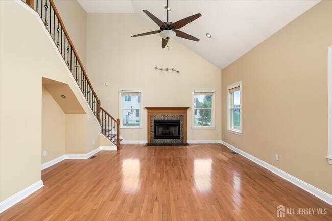 Building Photo - 15 Meadowlark Dr