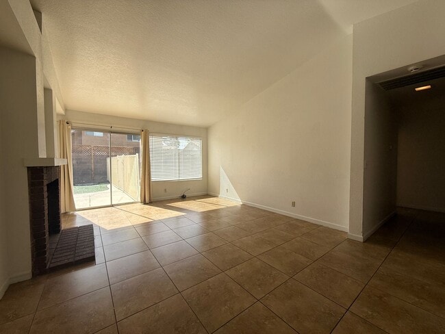 Building Photo - 6725 Trammel Ct