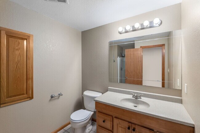 Building Photo - 11907 W Jewell St