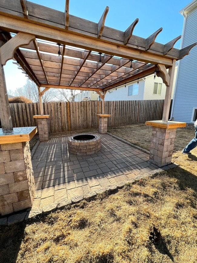 Building Photo - Beautiful 4 Bedroom Home In Wolf Creek Available in March!