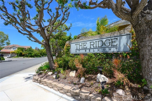 Building Photo - 4640 E Somerton Ave