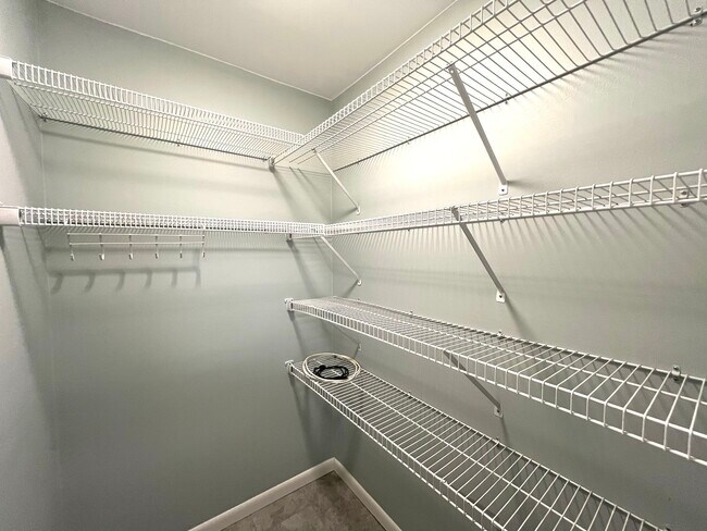 Building Photo - 2218 S Goebbert Rd