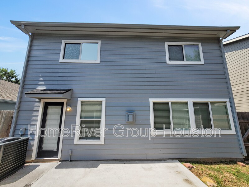 Building Photo - 10711 Cobblecreek Way