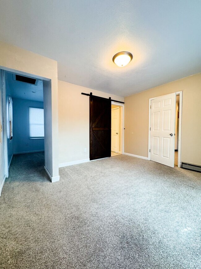 Building Photo - 2018 Coolidge Ct