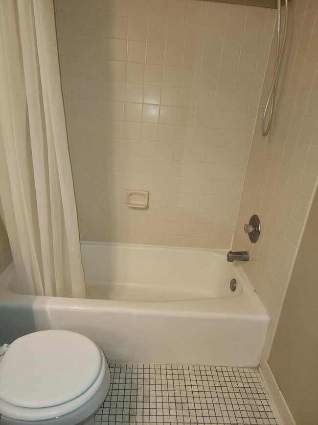 Building Photo - 3670 Gettysburg Ave S