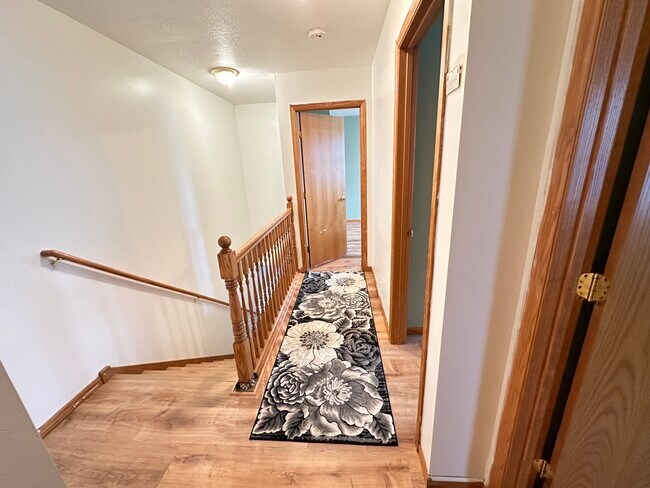 Building Photo - 2549 4th St NE