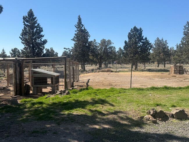 Building Photo - Breathtaking Panoramic Views: Golf Course & Canyon Views Home with Attached Garage in Crooked Riv...