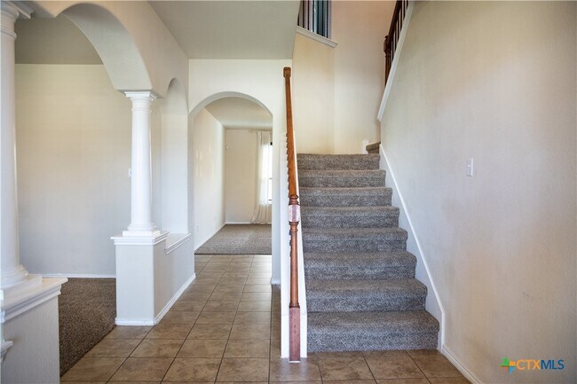 Building Photo - 6006 Ambrose Cir