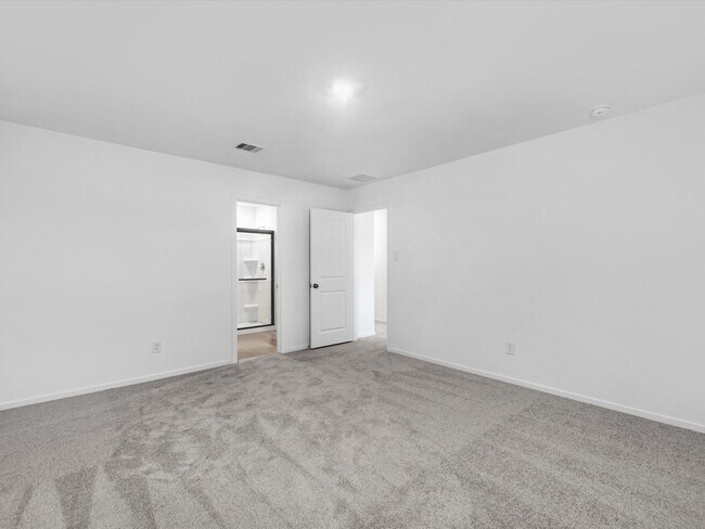 Building Photo - 25433 Carnation Ct