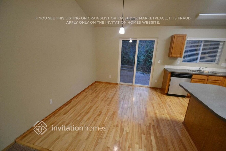 Building Photo - 2427 S 354th St