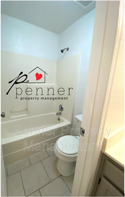 Building Photo - 514 SW 4 St