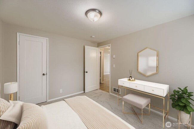 Building Photo - SHORT TERM ONLY THROUGH JULY 2026 Private ...