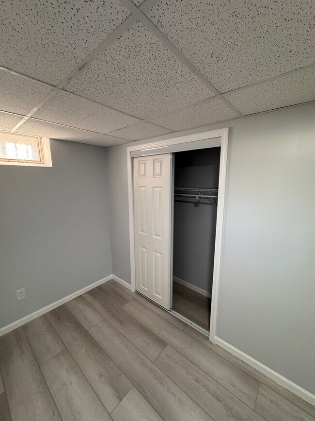 Building Photo - AVAILABLE NOW! Gorgeous, Newly Renovated 5...