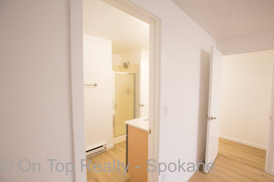 Building Photo - 2523 N Nettleton St