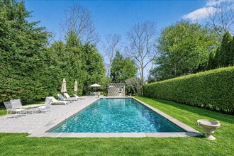 Building Photo - 13 Sycamore Dr