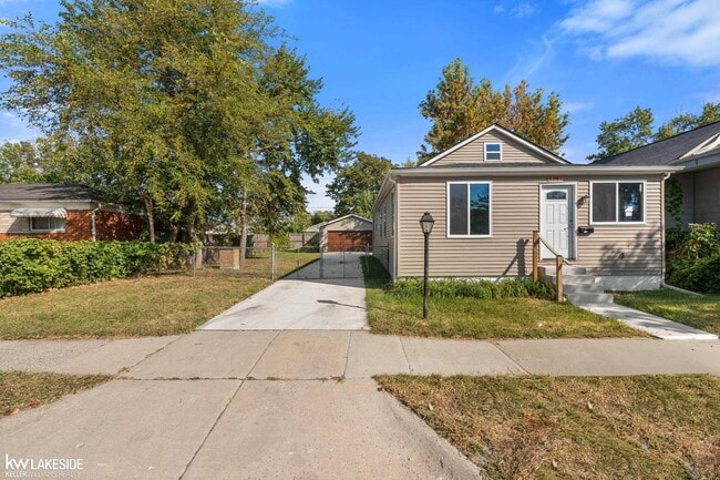 Building Photo - 8281 Meadow Ave