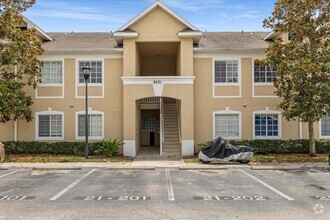 Building Photo - 9621 Lakedale Way