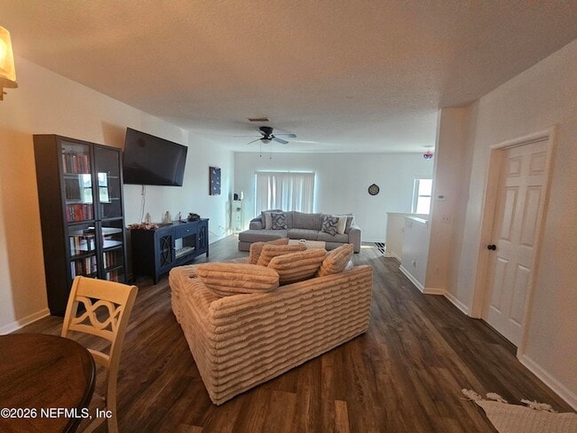 Building Photo - 825 Anastasia Blvd