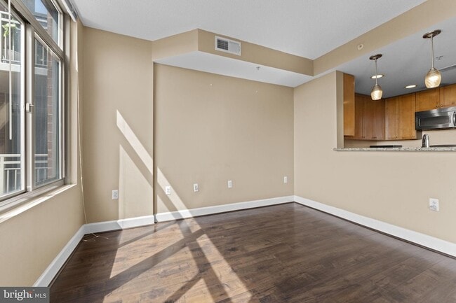 Building Photo - 3600 S Glebe Rd