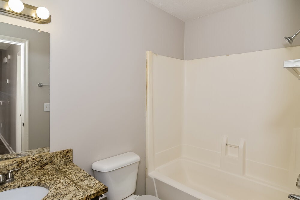 Building Photo - 425 Jonesboro Ct