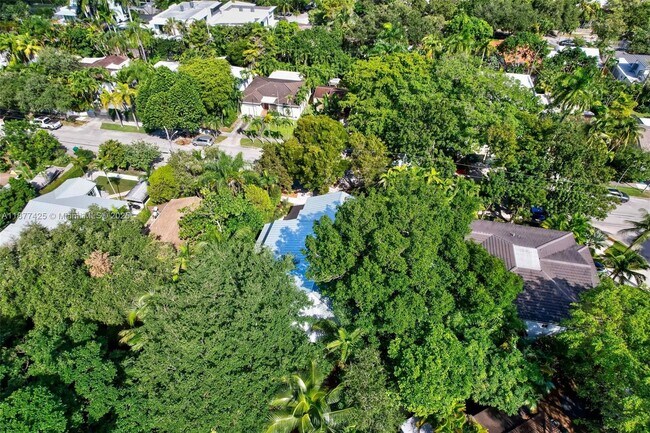 Building Photo - 2330 Overbrook St