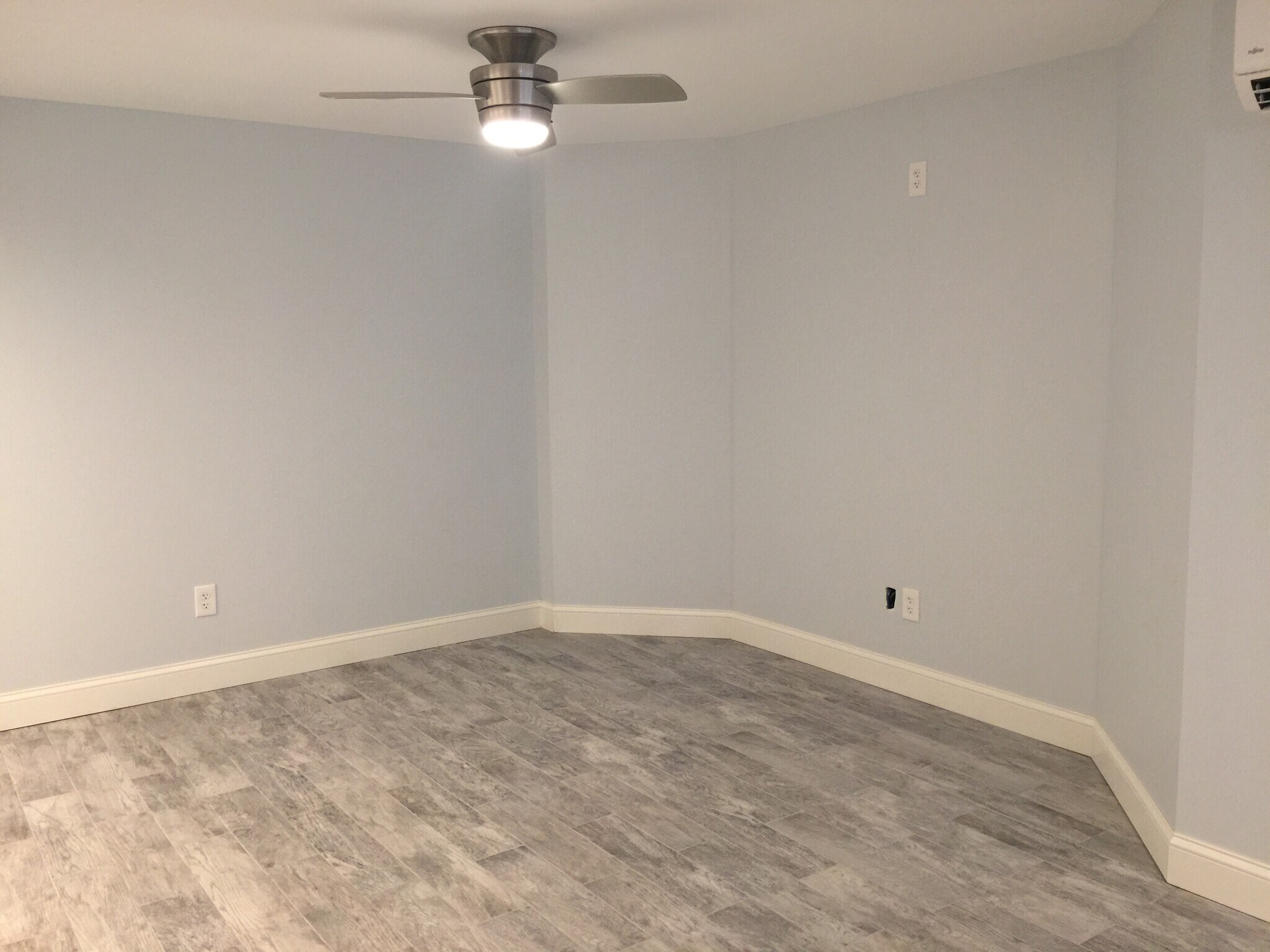 Building Photo - 16 Sherwood Dr