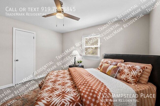 Building Photo - 712 Hampstead Pl