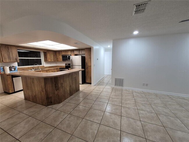 Building Photo - 2924 Ripplewood Dr