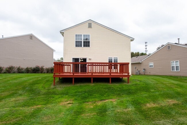 Building Photo - Beautiful Townhouse for Rent