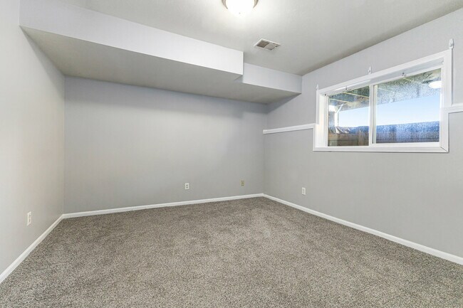 Building Photo - 960 Cedar Run Ct NW