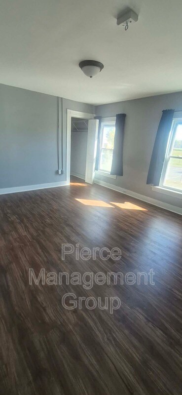 Building Photo - 274 Beech St
