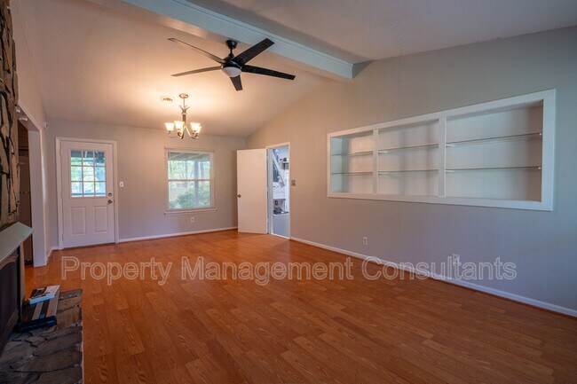 Building Photo - 912 Mountain Gap Rd SE