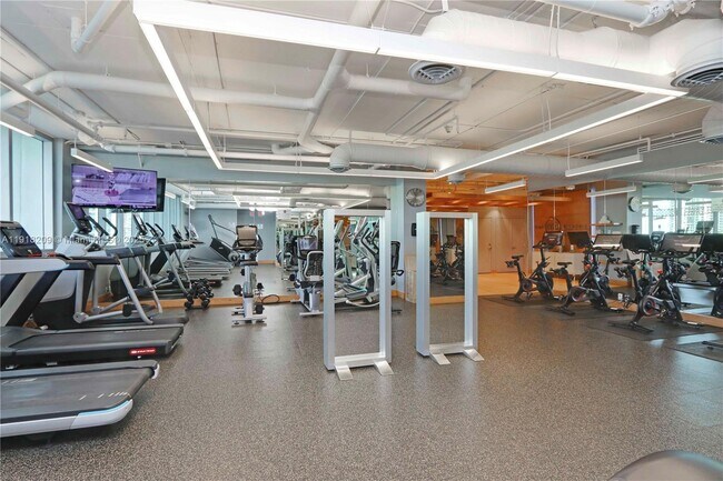 Building Photo - 900 Biscayne Blvd