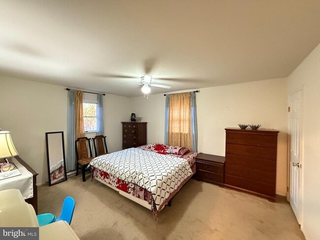 Building Photo - 410 N 5th Ave