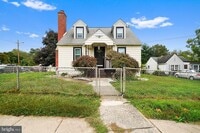 Building Photo - 624 Armstrong Ave
