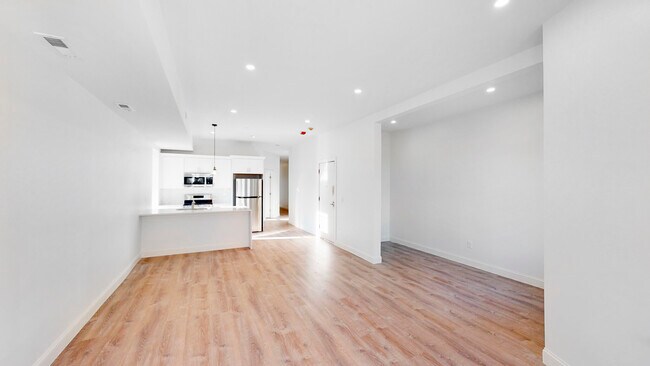 Building Photo - 303 Dudley St