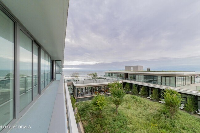 Building Photo - 1101 Ocean Ave N