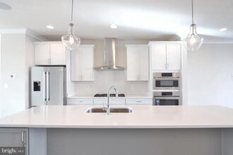 Building Photo - 5266 Ridgeview Retreat Dr